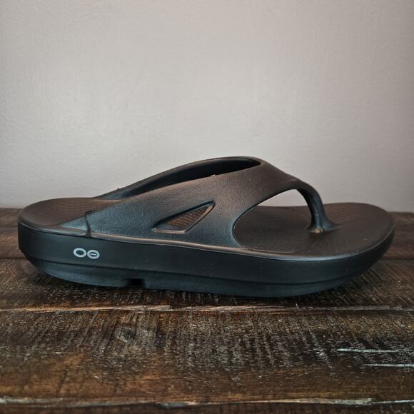 NEW Oofos Ooriginal Mens Size 10 Recovery Slip-On Flip Flops Beach Sandals Black main image 12